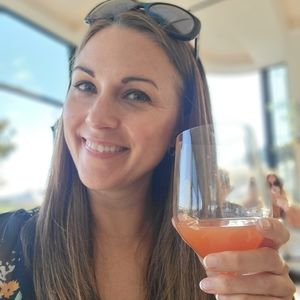 Meet your Posher, Monica